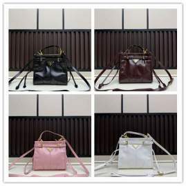 Picture of Prada Handbags _SKUfw227907883fw